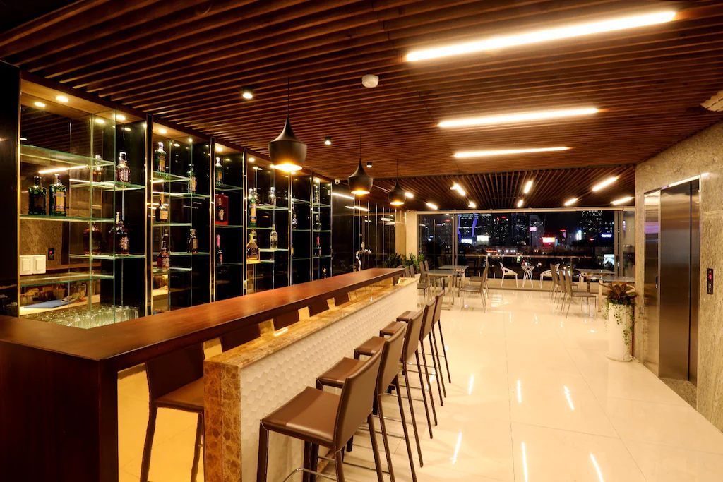 Prague Hotel HCM — Ảnh 7